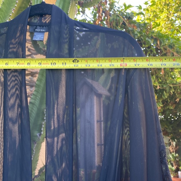Natori sheer black robe - Picture 11 of 11